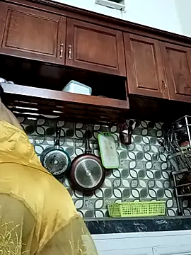    Erin    online show from 11-06-25, 03:05