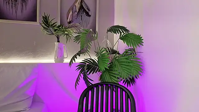 samanthaevanss1 online show from 04-17-26, 03:09