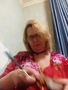 Forest-Lady online show from 12-18-25, 01:37