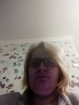 Forest-Lady online show from 10-20-25, 03:01