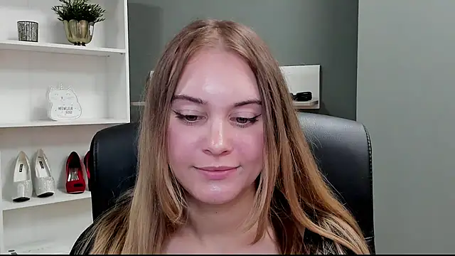 kitty valeria online show from 10-12-25, 07:04