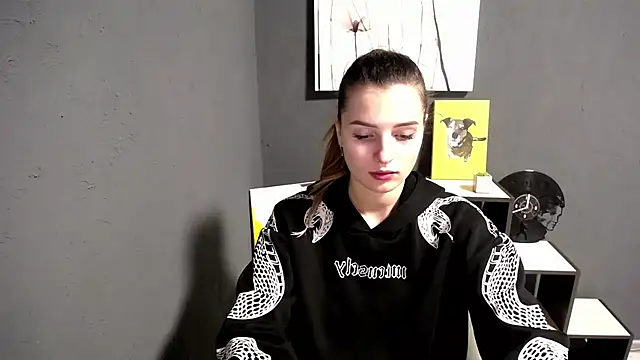 lady olivia  online show from 11-19-25, 01:33