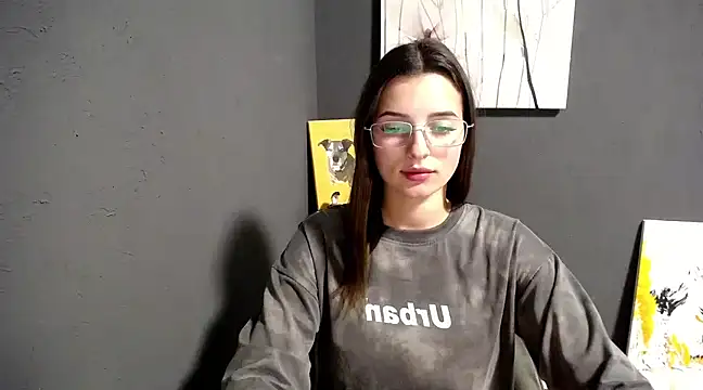 Snapshot of lady_olivia_ chatting on 02-17-25, 04:50 lady olivia  online show from 02-17-25, 04:50