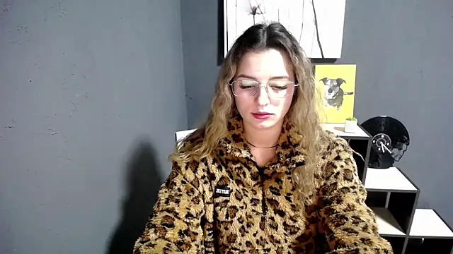 Snapshot of lady_olivia_ chatting on 10-29-25, 05:12 lady olivia  online show from 10-29-25, 05:12