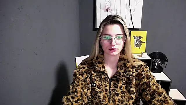 lady olivia  online show from 03-05-26, 01:30