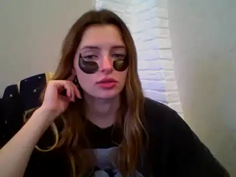 lady olivia  online show from 11-29-25, 01:33