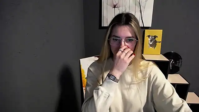 lady olivia  online show from 04-15-26, 01:04