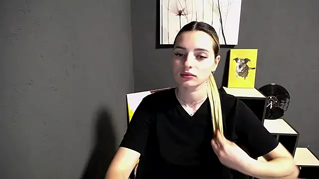 Snapshot of lady_olivia_ chatting on 05-12-26, 04:13 lady olivia online show from 05-12-26, 04:13