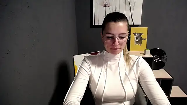 Snapshot of lady_olivia_ chatting on 10-06-25, 02:18 lady olivia  online show from 10-06-25, 02:18