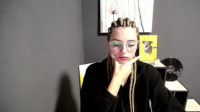 Snapshot of lady_olivia_ chatting on 10-13-25, 02:29 lady olivia  online show from 10-13-25, 02:29