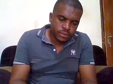 Snapshot of lui_cuuty chatting on 10-02-25, 12:08 lui cuuty online show from 10-02-25, 12:08