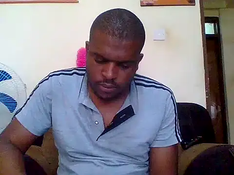 Snapshot of lui_cuuty chatting on 09-17-25, 06:37 lui cuuty online show from 09-17-25, 06:37