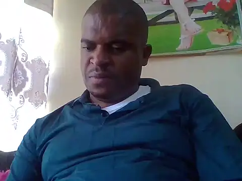 Snapshot of lui_cuuty chatting on 09-19-25, 12:09 lui cuuty online show from 09-19-25, 12:09