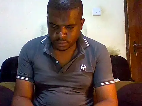 Snapshot of lui_cuuty chatting on 10-03-25, 12:14 lui cuuty online show from 10-03-25, 12:14