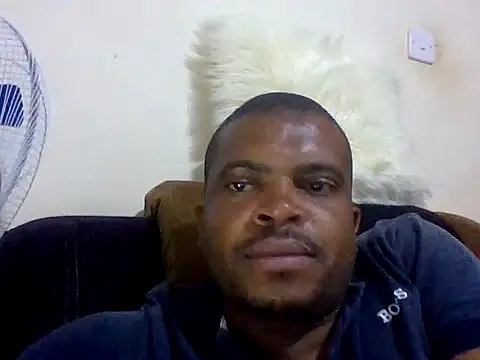 Snapshot of lui_cuuty chatting on 10-20-25, 04:18 lui cuuty online show from 10-20-25, 04:18