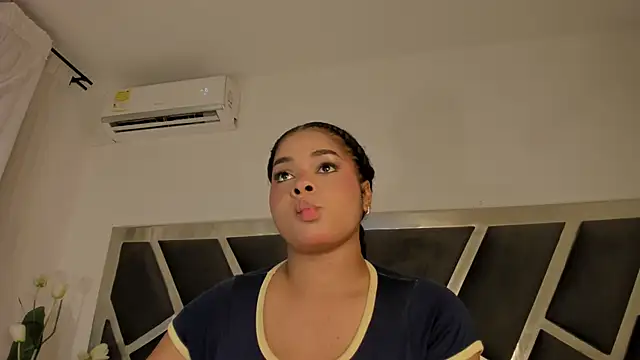 Snapshot of Samanntha_Rose chatting on 06-01-26, 07:57 Samanntha Rose online show from 06-01-26, 07:57