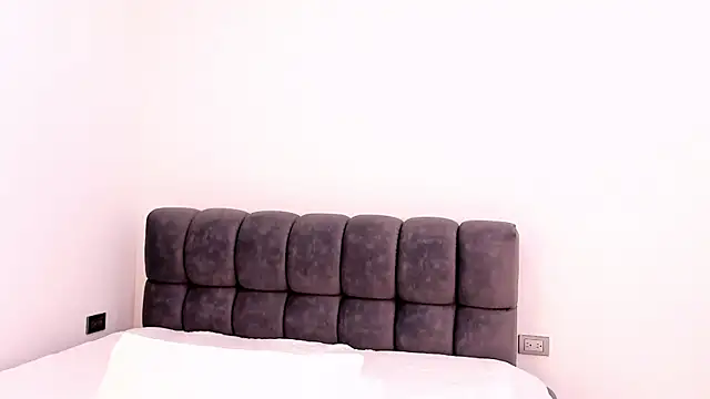 Alisson zambrano online show from 07-11-26, 07:58