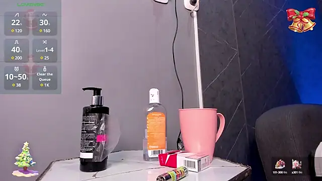 Snapshot of rebekawatson_ chatting on 12-19-24, 01:07 rebekawatson online show from 12-19-24, 01:07