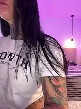 YasmimBrasil online show from 11-10-25, 04:45