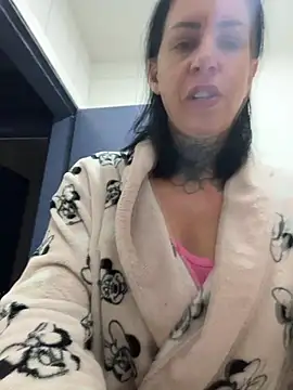 YasmimBrasil online show from 06-01-26, 05:29