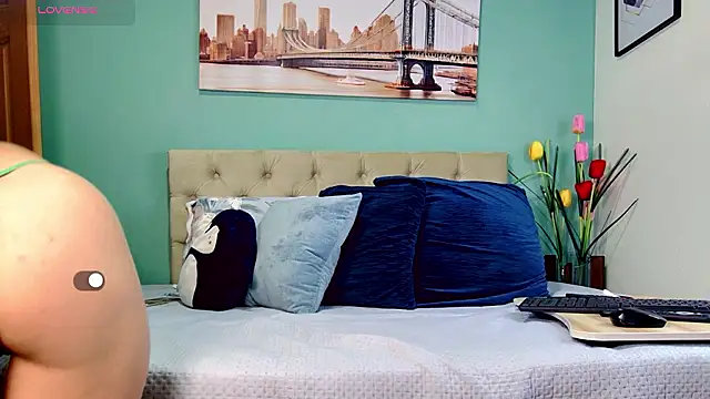 yanella fire online show from 03-13-26, 10:09