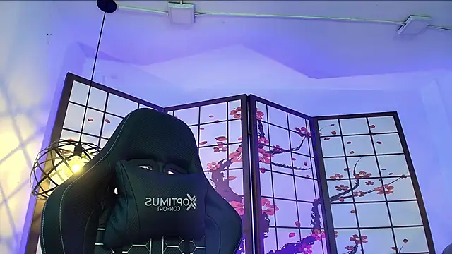 Victoria Adams14 online show from 11-12-25, 07:01