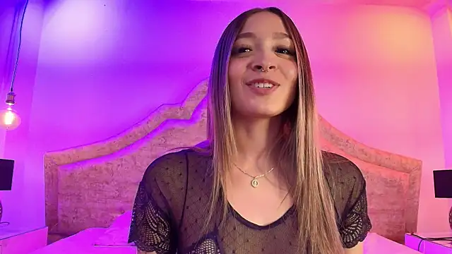 Victoria Adams14 online show from 04-06-26, 03:35