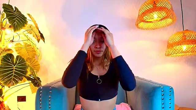 Victoria Adams14 online show from 03-18-25, 11:55