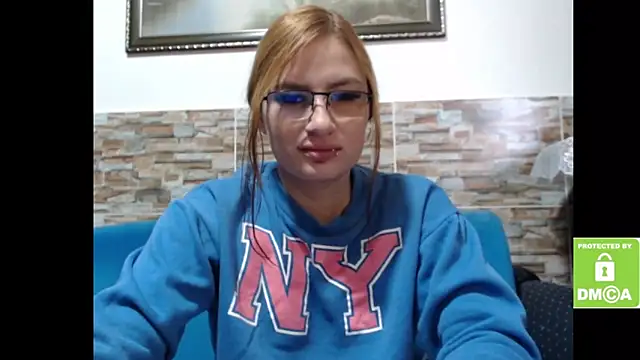 Snapshot of alice_trinity chatting on 09-10-25, 05:01 alice trinity online show from 09-10-25, 05:01