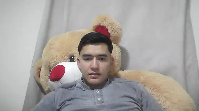 Snapshot of Estebitan_vm chatting on 06-16-26, 02:11 Estebitan vm online show from 06-16-26, 02:11