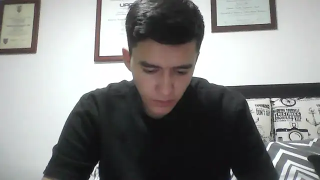 Snapshot of Estebitan_vm chatting on 04-22-26, 01:45 Estebitan vm online show from 04-22-26, 01:45