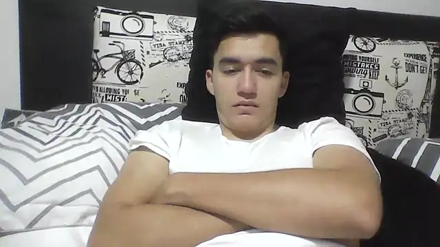 Snapshot of Estebitan_vm chatting on 05-10-26, 04:16 Estebitan vm online show from 05-10-26, 04:16