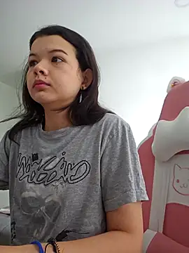 azumiichan online show from 10-25-25, 01:45