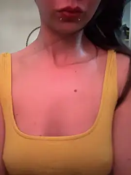 Snapshot of amy_gata chatting on 12-21-24, 01:53 amy gata online show from 12-21-24, 01:53