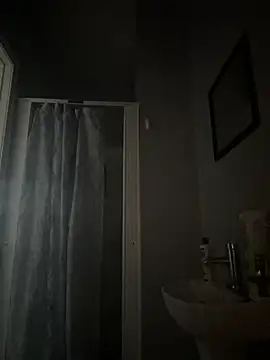 Snapshot of CamGirlLeanna chatting on 02-25-25, 04:25 CamGirlLeanna online show from 02-25-25, 04:25