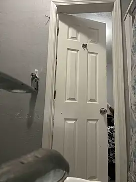 Snapshot of CamGirlLeanna chatting on 03-05-25, 11:49 CamGirlLeanna online show from 03-05-25, 11:49