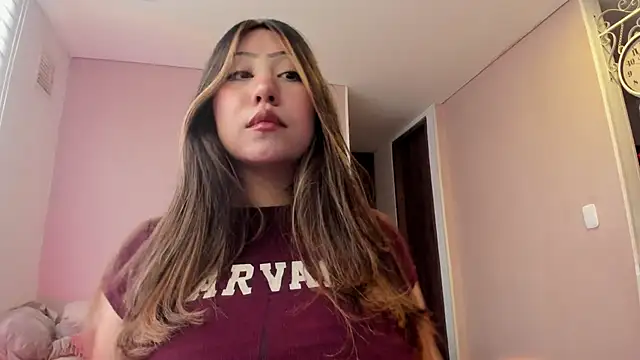 I am tori online show from 04-16-26, 10:01