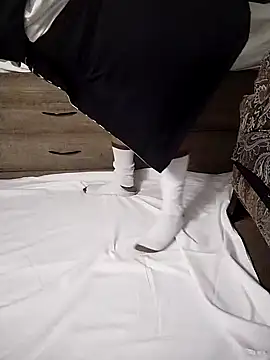 Lady Libra online show from 12-17-24, 05:36