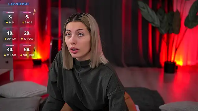 AudreyZanne online show from 12-15-25, 08:20