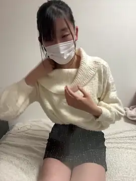 Snapshot of -Rinka- chatting on 12-17-24, 01:05 -Rinka- online show from 12-17-24, 01:05