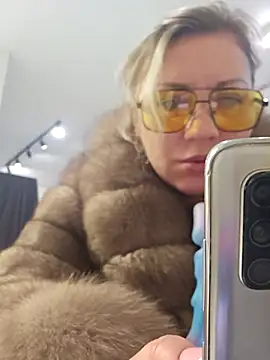 zarina3003 online show from 12-15-25, 08:25