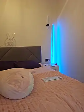 zarina3003 online show from 12-18-25, 11:36