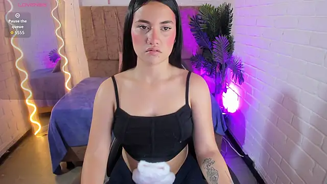 Chiara tay online show from 10-10-25, 07:36