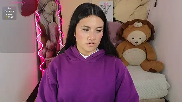 Chiara tay online show from 10-26-25, 02:56