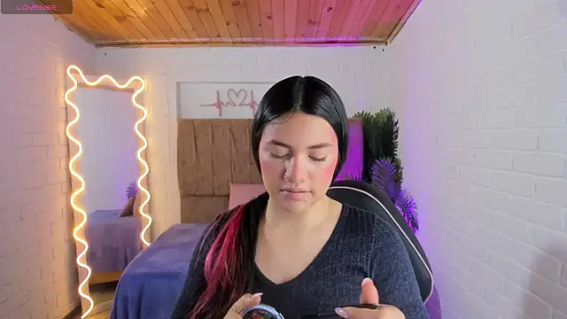 Chiara tay online show from 10-09-25, 07:25