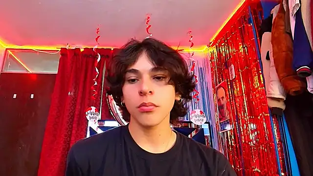 Snapshot of Luke_Howland chatting on 02-18-25, 12:05 Luke Howland online show from 02-18-25, 12:05