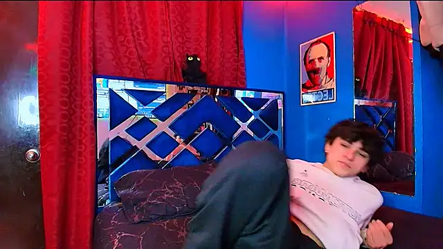 Luke Howland online show from 12-22-25, 08:31