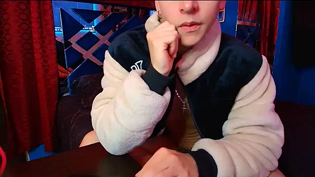 Luke Howland online show from 11-06-25, 12:47