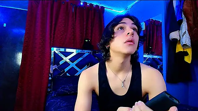 Snapshot of Luke_Howland chatting on 03-20-25, 07:04 Luke Howland online show from 03-20-25, 07:04