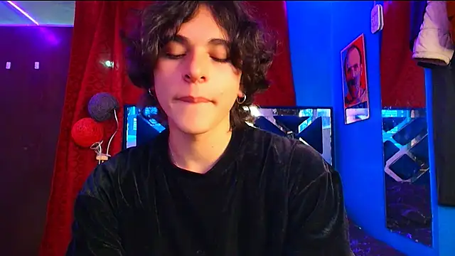 Snapshot of Luke_Howland chatting on 03-03-25, 11:14 Luke Howland online show from 03-03-25, 11:14